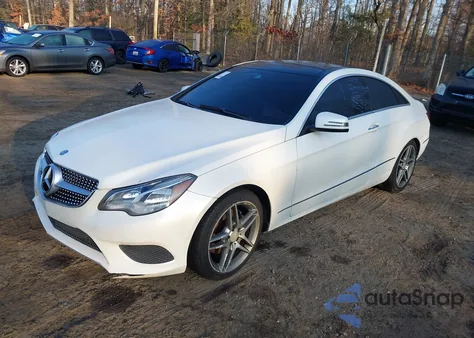 2014 Mercedes-Benz E 350 z USA, uszkodzony, nr VIN WDDKJ5KB1EF259026